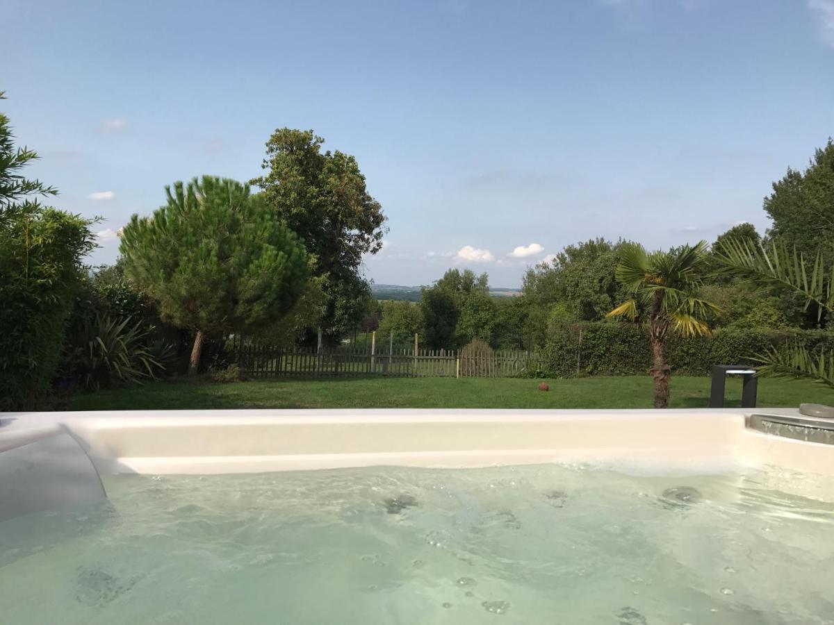 Saint-Jean-les-Deux-Jumeaux Chambre D'Hotes Romance מראה חיצוני תמונה